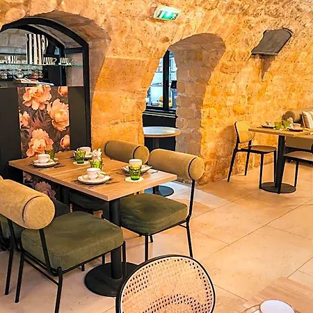 Otel Moris Grands Boulevards 3*