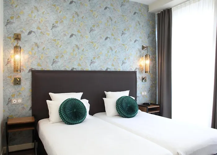 Moris Grands Boulevards