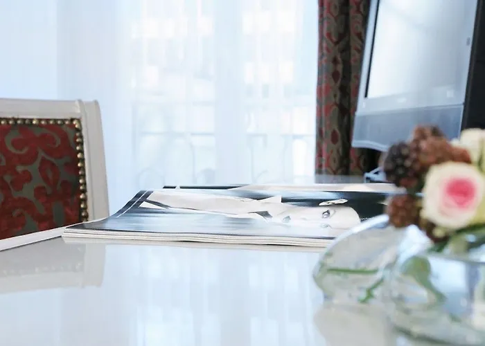 Moris Grands Boulevards Paris