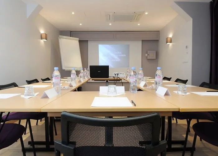 Moris Grands Boulevards Hotel 3*