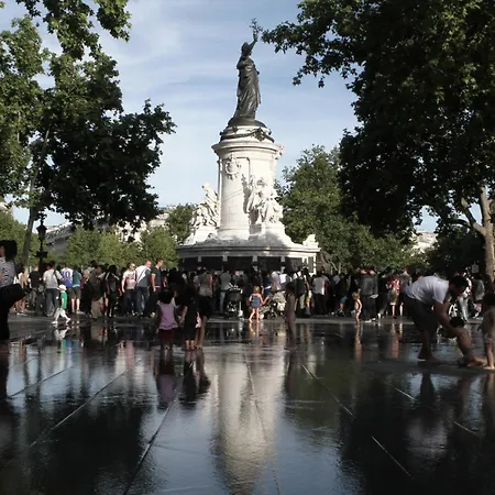 Moris Grands Boulevards Paris