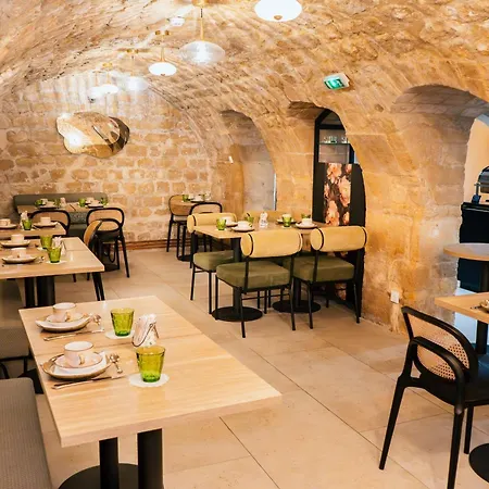 Moris Grands Boulevards Hotell 3*